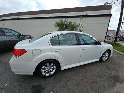 Satin White Pearl 2012 Subaru Legacy Premium