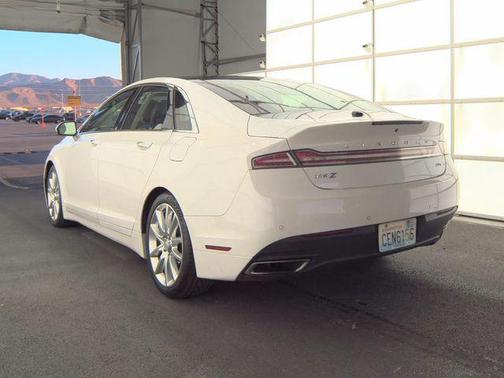 White Platinum Clearcoat Metallic 2016 Lincoln MKZ Base