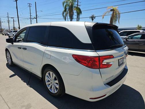 White Diamond Pearl 2019 Honda Odyssey LX