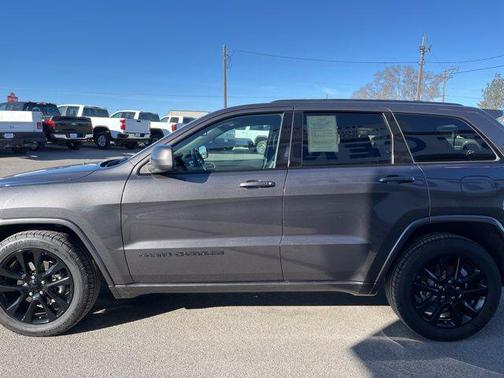 2017 Jeep Grand Cherokee Altitude