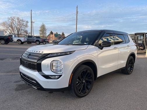 2023 Mitsubishi Outlander SE Black Edition S-AWC