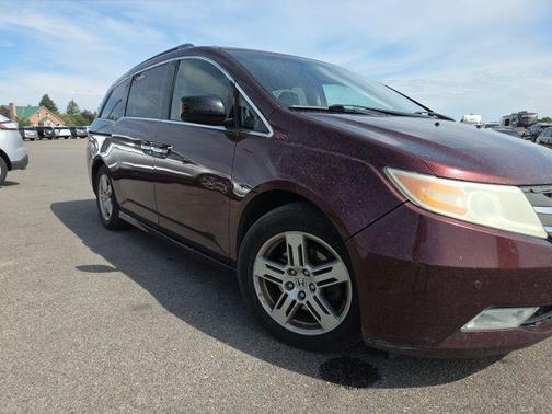 Dark Cherry Pearl 2011 Honda Odyssey Touring