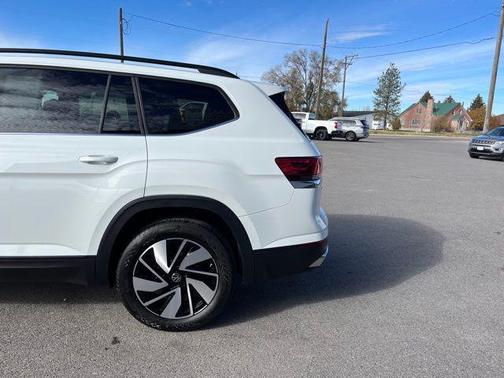 2025 Volkswagen Atlas 2.0T SE w/Technology 4MOTION