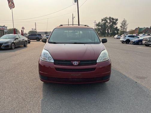 2005 Toyota Sienna LE