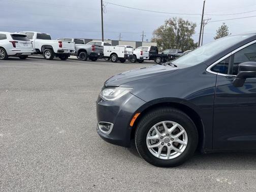 2020 Chrysler Pacifica Touring