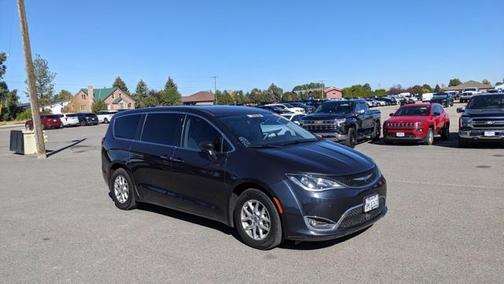 2020 Chrysler Pacifica Touring