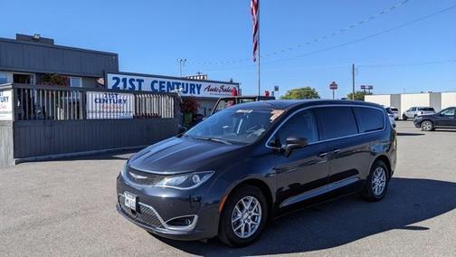 2020 Chrysler Pacifica Touring