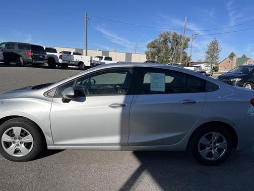 2017 Chevrolet Cruze LS