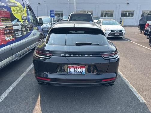 2018 Porsche Panamera 4