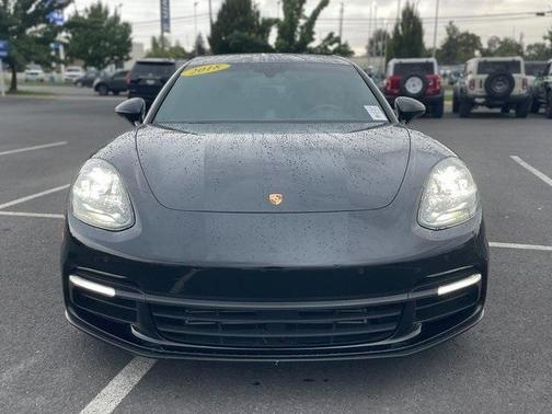 2018 Porsche Panamera 4
