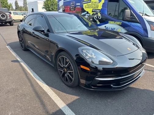 2018 Porsche Panamera 4