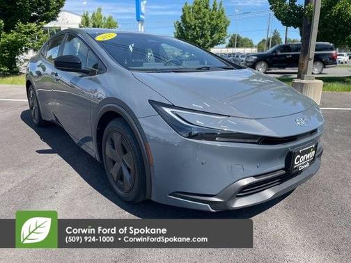 2023 Toyota Prius LE