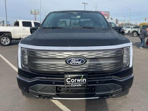 2025 Ford F-150 Lightning LARIAT