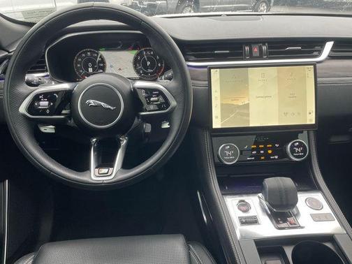 2023 Jaguar F-PACE R-Dynamic S