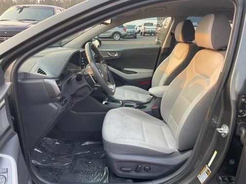 2022 Hyundai IONIQ Hybrid SE