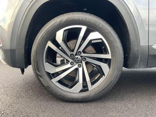 2023 Volkswagen Atlas 2.0T SEL