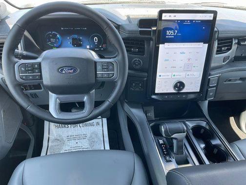 2025 Ford F-150 Lightning Flash