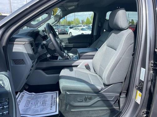 2024 Ford F-150 Lightning Flash