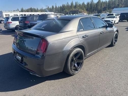 2018 Chrysler 300 S