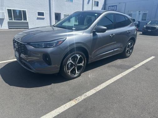 2024 Ford Escape ST-Line Elite