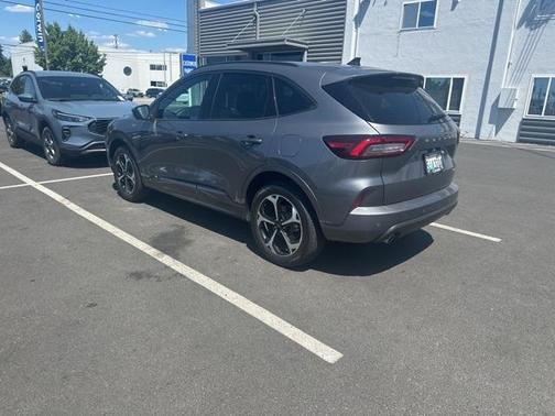 2024 Ford Escape ST-Line Elite