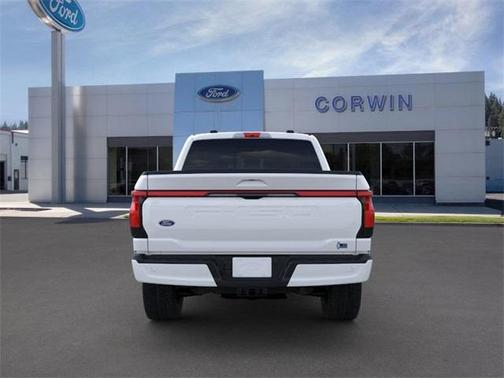 2025 Ford F-150 Lightning LARIAT
