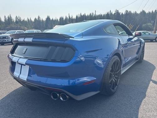 2017 Ford Shelby GT350 Base