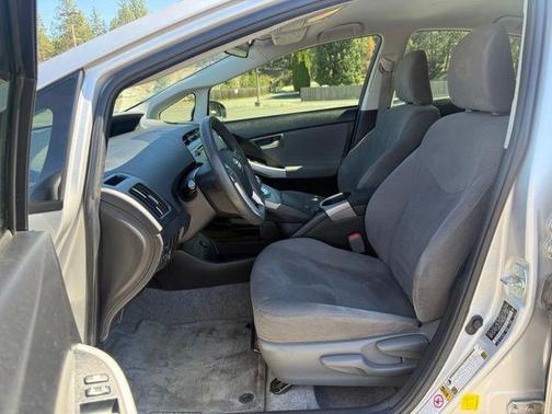 Classic Silver Metallic 2015 Toyota Prius Two