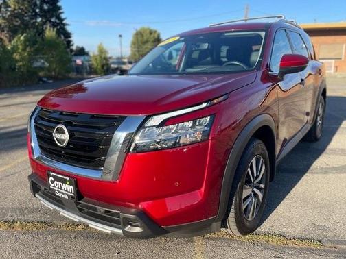 2024 Nissan Pathfinder SL