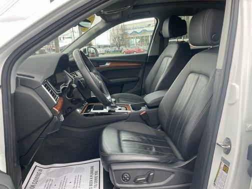 2023 Audi Q5 45 S line quattro Premium