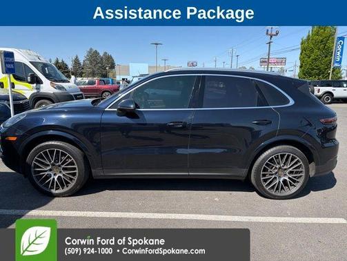 Moonlight Blue Metallic 2021 Porsche Cayenne S