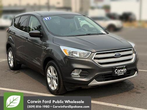 Magnetic Metallic 2017 Ford Escape SE