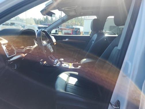 2023 Audi Q5 45 S line quattro Premium