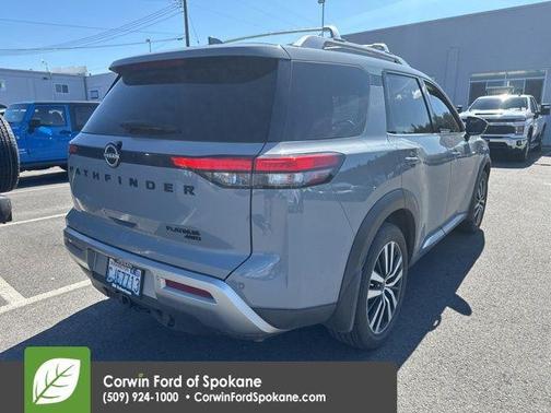 Boulder Gray Pearl 2023 Nissan Pathfinder Platinum