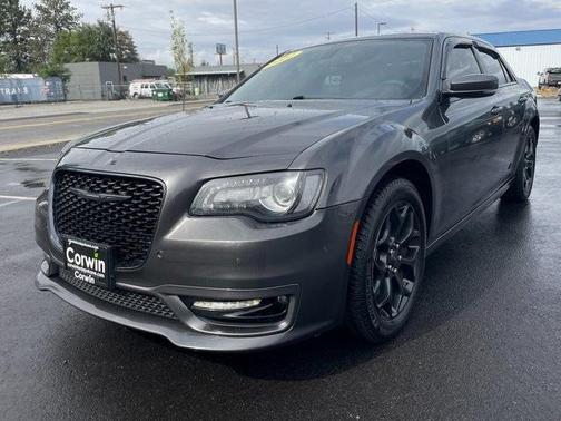 2022 Chrysler 300 Touring L