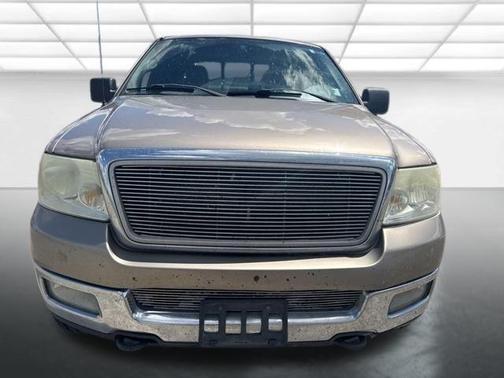 Arizona Beige Clearcoat Metallic 2005 Ford F-150 XLT SuperCrew