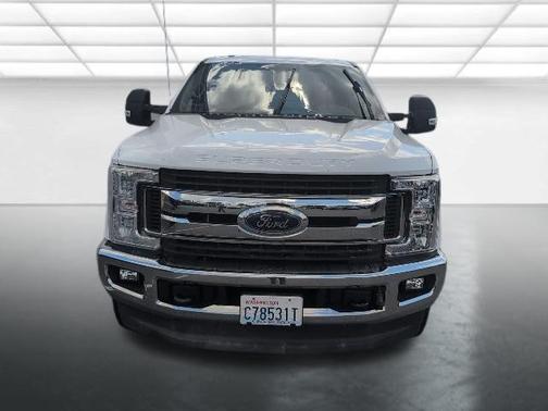 Oxford White 2018 Ford F-250 XLT