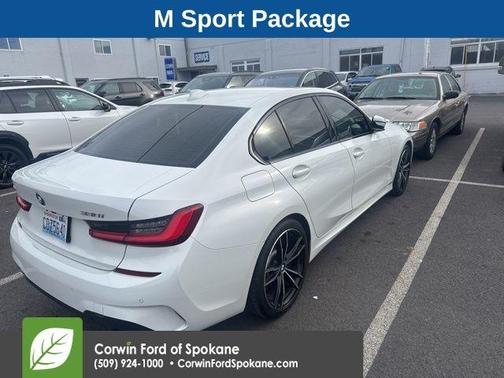 2021 BMW 330 i xDrive