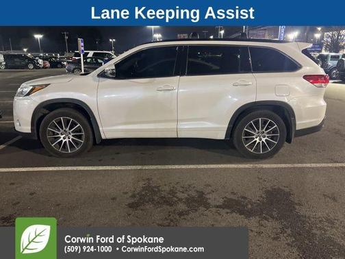 2017 Toyota Highlander SE