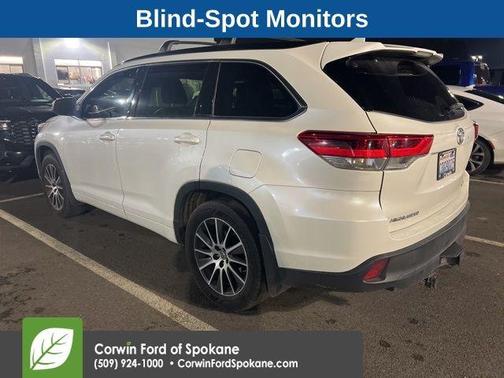 2017 Toyota Highlander SE