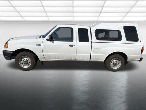 Classic White 2005 Mazda B3000 Base