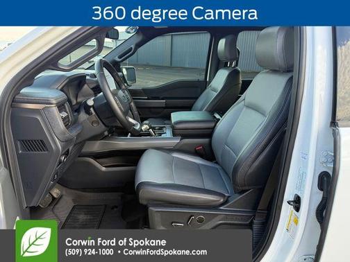 2025 Ford F-150 Lightning LARIAT