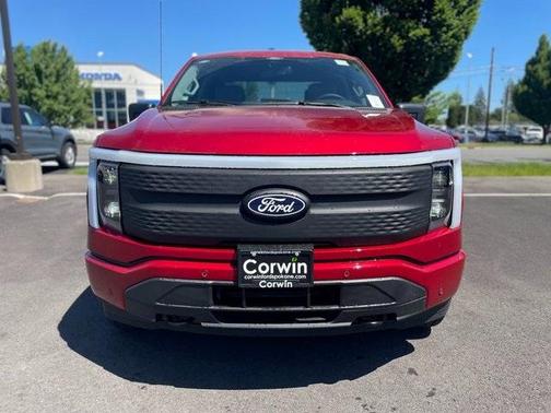 2025 Ford F-150 Lightning Flash