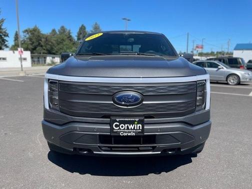 2023 Ford F-150 Lightning LARIAT