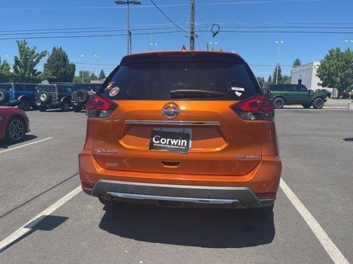 2020 Nissan Rogue SL