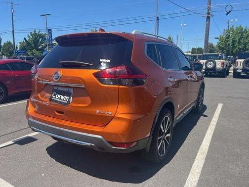 2020 Nissan Rogue SL