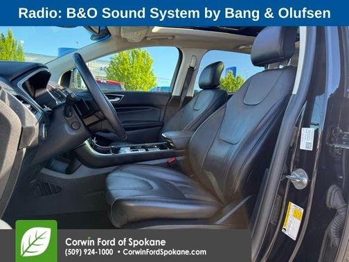 Agate Black Metallic 2019 Ford Edge Titanium