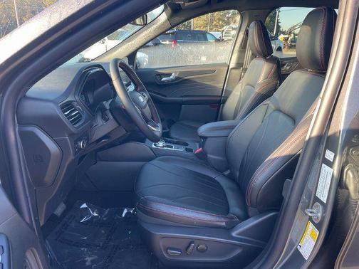 2025 Ford Escape ST-Line Elite