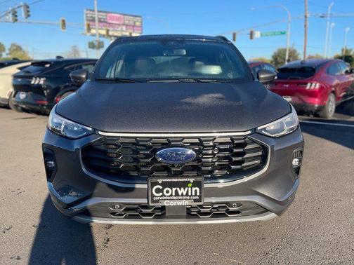 2025 Ford Escape ST-Line Elite