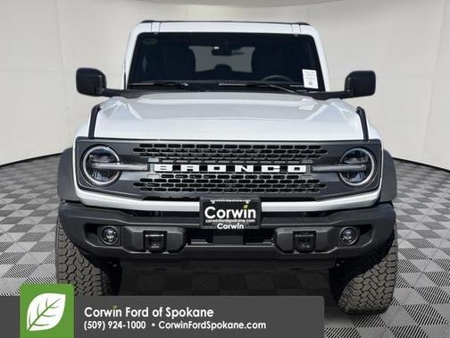 Oxford White 2026 Ford Bronco Badlands